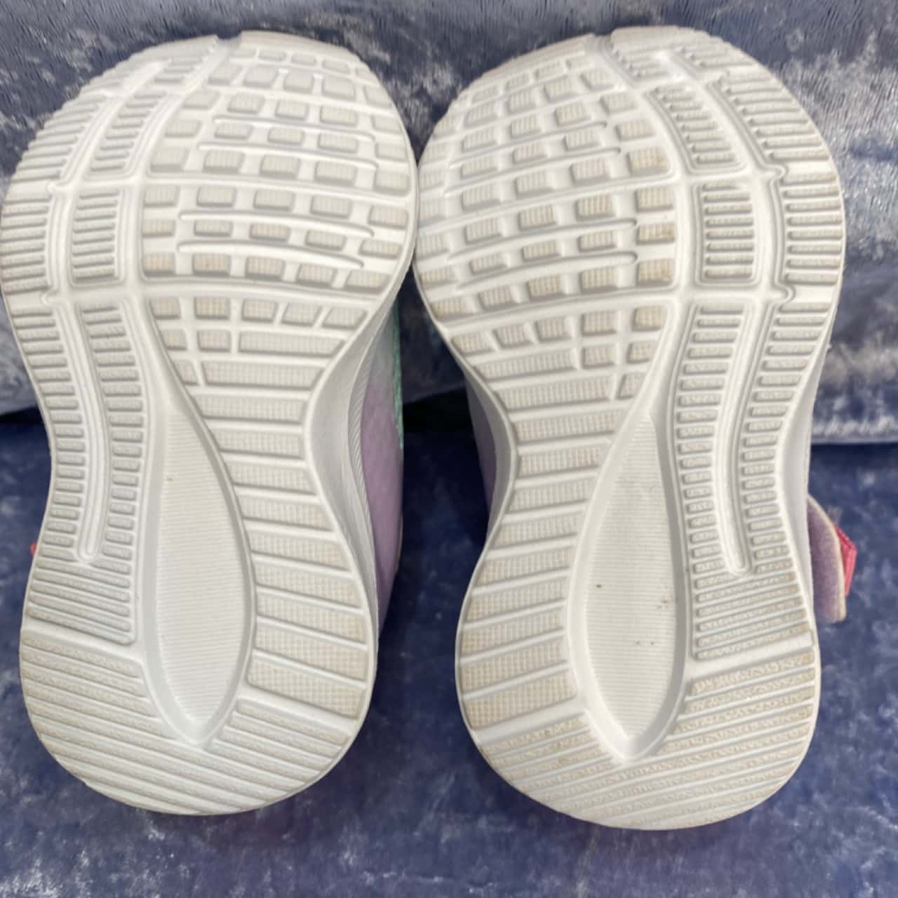 Bluey Kids Size 5 Shoes (s)