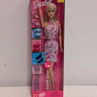 2001 Barbie: Shoes Galore - Mattell #53859