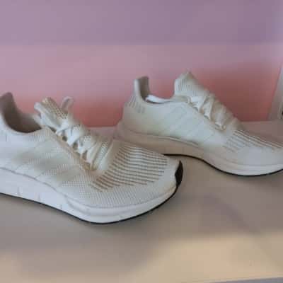  New Adidas   Size 5.5 