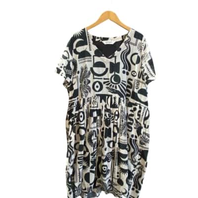 Virtuelle Womens  Size 18  Dress