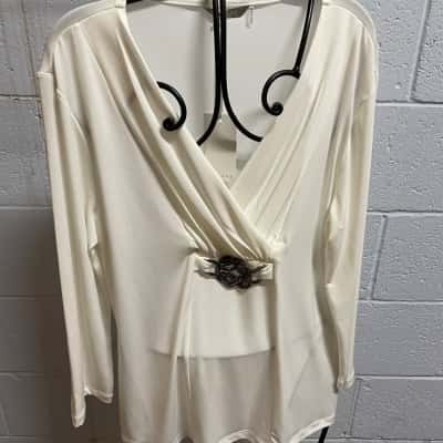 W.Lane Women’s  Size M 3/4 Sleeve Top Ivory 