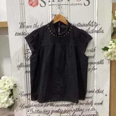 Decjuba Brand! NWOT LACY MOCK NECK TOP! Womens  Size 14 Short Sleeve Top Black  