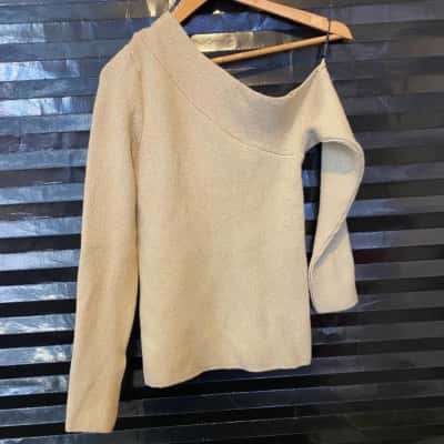 Decjuba Off  Shoulder Top Size M 