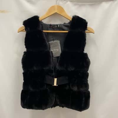 Mo Deng Kids Faux Fur Sleeveless Jacket Size M Black BNWT