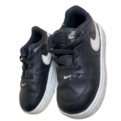 Nike Kids Size 6.5 Shoes 