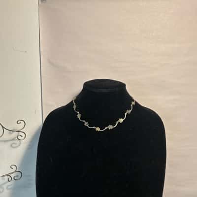Floral link necklace 