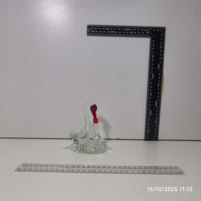Blown Glass Swans Figurine Decoration 0