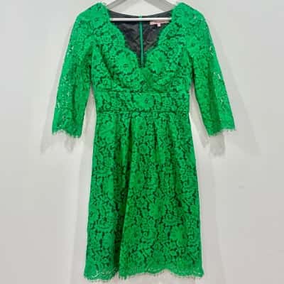 Review Green Lace 3/4 sleeve Dress Size 8