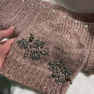  Women’s Size One Size Beanie with matching shawl 