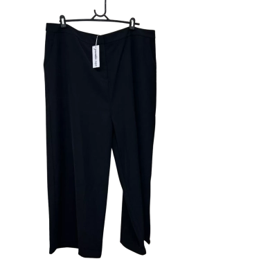 BRAND NEW VINE APPAREL PANTS. SIZE 22
