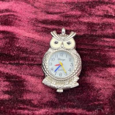 Pendant SOXEY Owl Watch. Working with new battery 
