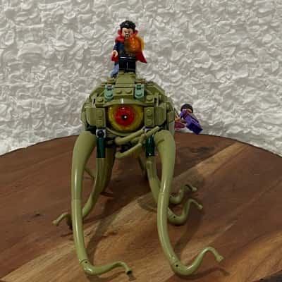 LEGO: Marvel Gargantos Showdown building set #76205 