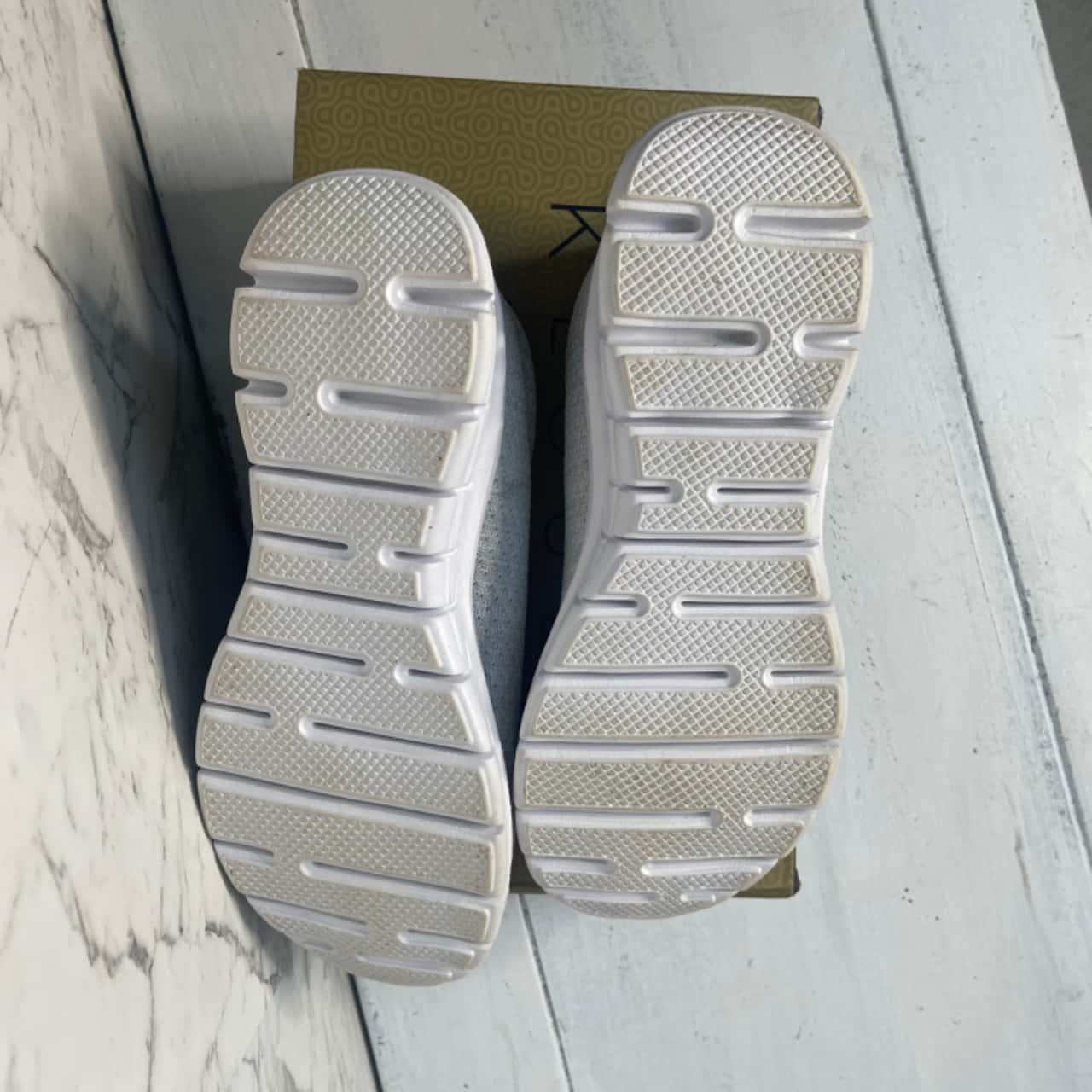 Klouds Australia Women's Grey Sneakers Size 41(s)