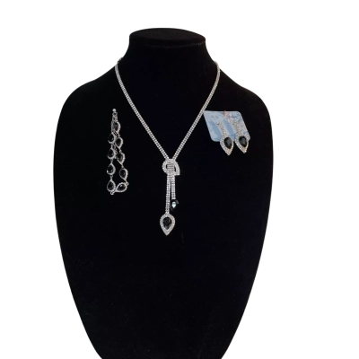 Shining Diva Sparkling Crystal and Black stone Necklace, Earrings and Bracelet set