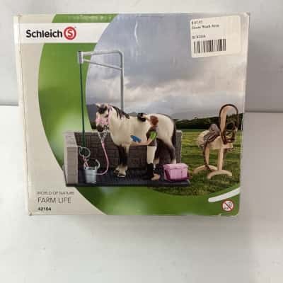 Schleich Horse 42104  Horse wash area
