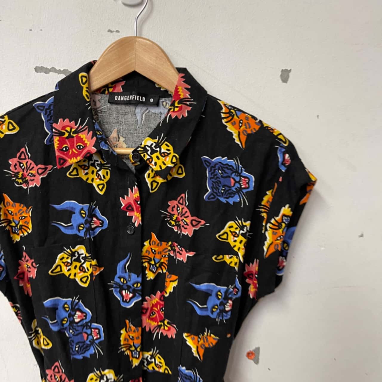 Dangerfield Womens Size 8 Sleeveless Dress Black / Cat Pattern (s)