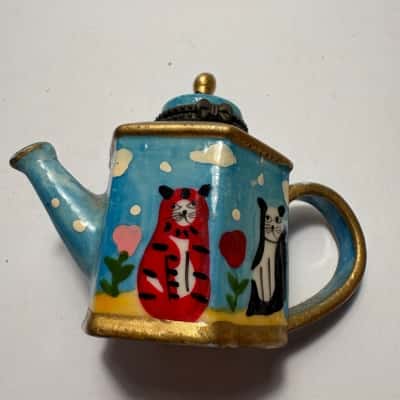 Vtg. Decorative Miniature Teapot With hand-painted Cats & Hinged Lid