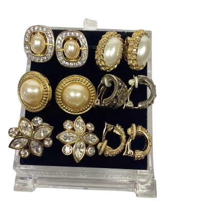 6 Pairs of Vintage Clip-on Earrings (Set)