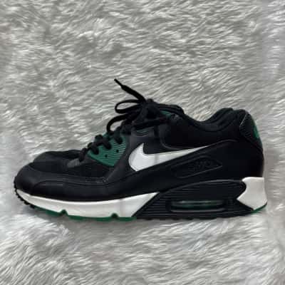 Nike Mens  Size 12 Sneakers Black  / Green / White 