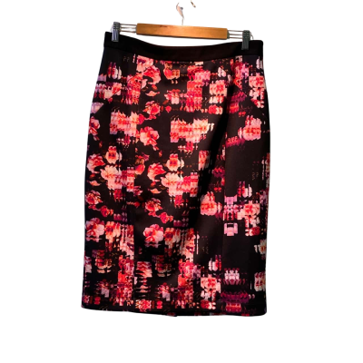 Cue in the city Womens  Size 14 A-Line Skirt Black  / Floral / Pink  