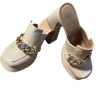 New Look slide block heel shoe  Size 3-6m Cream / Gold 