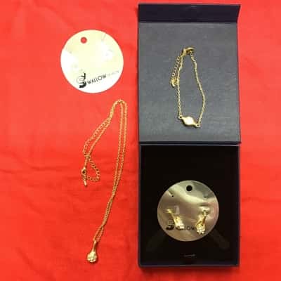 Unbranded Womens 3 Piece Gold Tone Jewellery Set