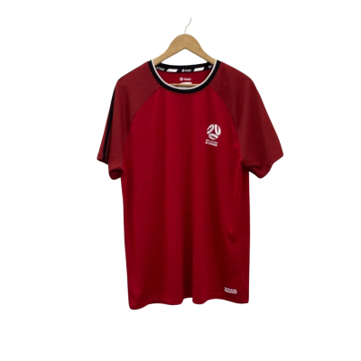  Hyundai A-League Mens  Size XL Soccer Jersey Red 