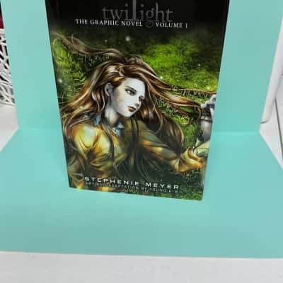 Twilight the graphic novel volume 1