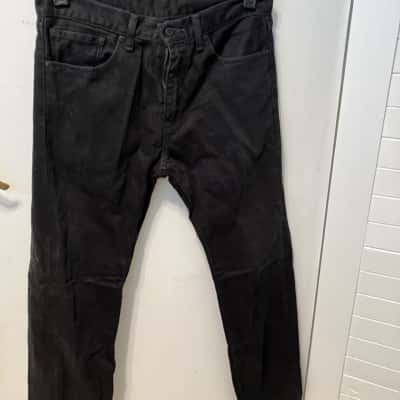Levi Strauss & Co. Mens  Size 32 Straight Leg Jeans Black  