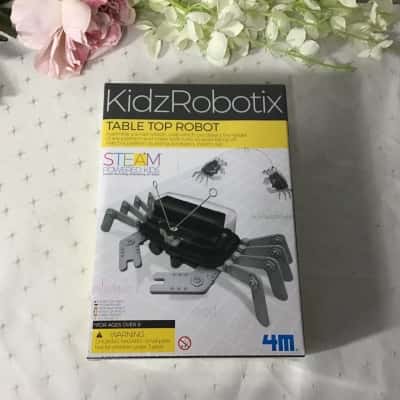 Kidz Robotix 4M Table Top Robot (new)