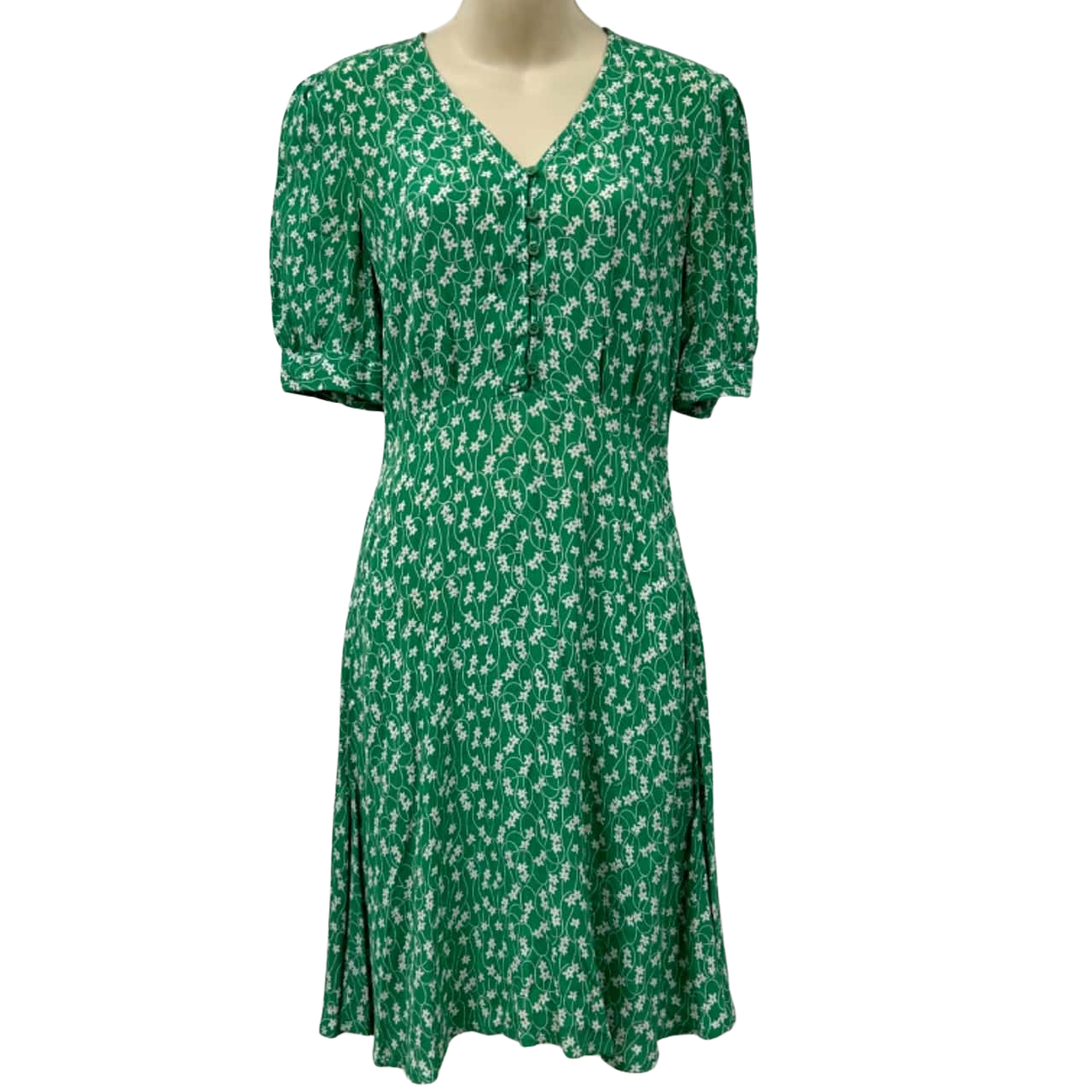 French Connection Size 6 Green Floral Dress (s) - Used Good | Salvos Stores French Connection Size 6 Green Floral Dress (s) - Used Good | Salvos Stores