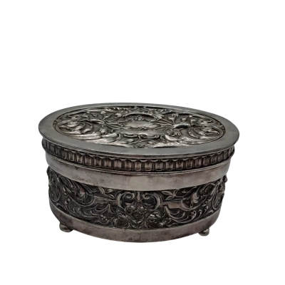 A VINTAGE  SILVER  AND LINED INSIDE DRESSER TRINKET DISH 