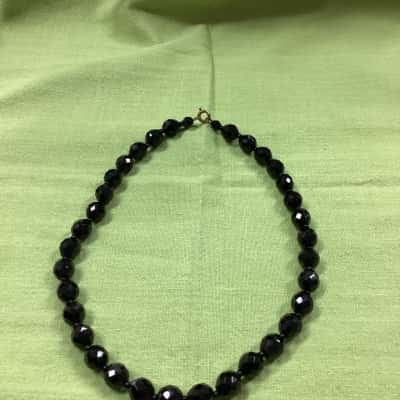  Womens multifaceted vintage Beaded Necklace Black  