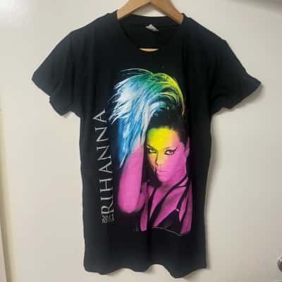  Women's Size L Short Sleeve Top - Rhianna 