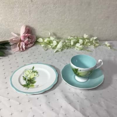Vintage Roslyn Wheatcroft Roses "Virgo" Fine Bone China Cup Saucer & Plate