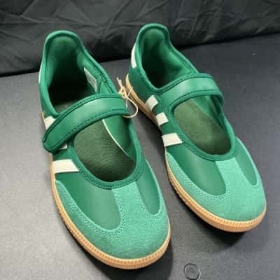 Adidas Womens  Size 7.5 Samba Sneakers Green / White 