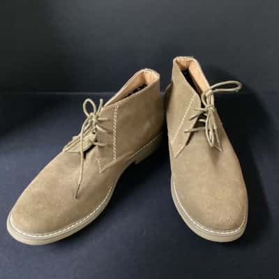 Colorado Mens  suede boots, Size 9 Brown 