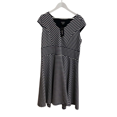 City Chic Size M Midi Dress Navey  / Striped / White 