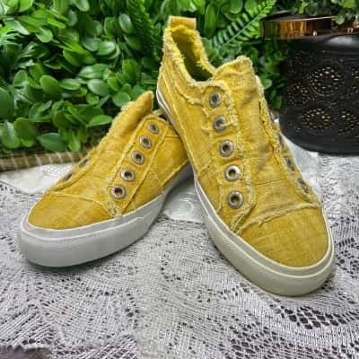 Womens Canvas Sneaker Mustard 