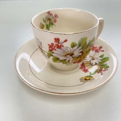 Kensington Ware England Royal Tea Cup and Saucer 