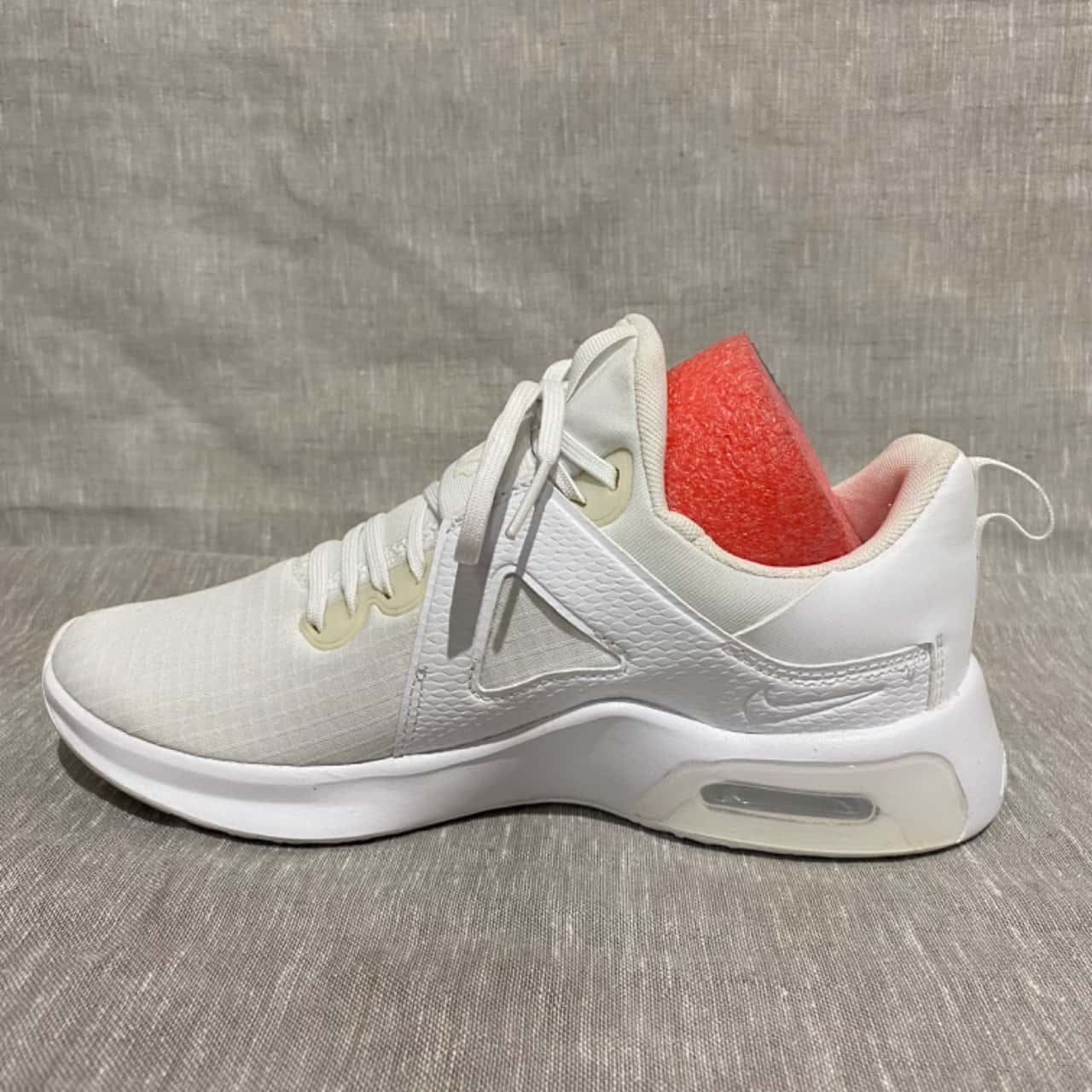 womens nike white shoes