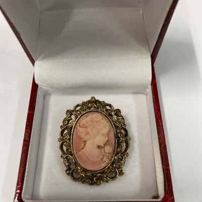  Womens Brooch 