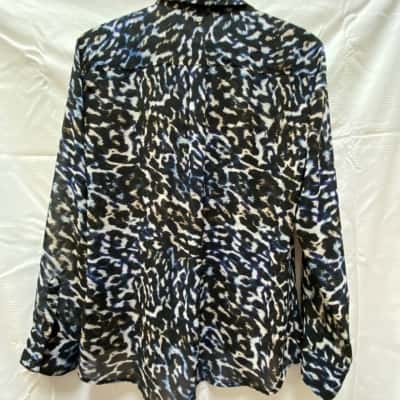 Guess Womens  Size S Button Up Top / Long Sleeve Top Black  / Blue / Pattern 