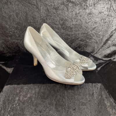 TOP END Silver & Rhinestone Leather Pumps Size 37