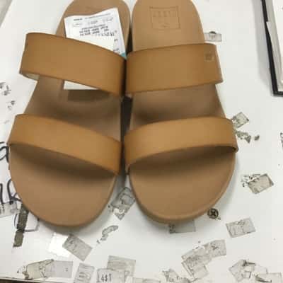 Reef Kids  Size 4 Shoes Brown 