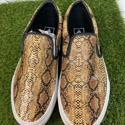 Vans Mens  slip on sneakers Size 7 
