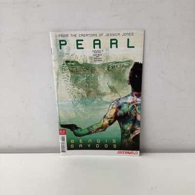Pearl: Bendis Gaydos No.4 comic book