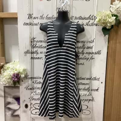 Tigerlily Brand! BNWT RRP $129.95!! THE DAYITA DRESS! Womens  Size 12 Mini Dress / Sleeveless Dress  Black  / Pattern / Striped / White 