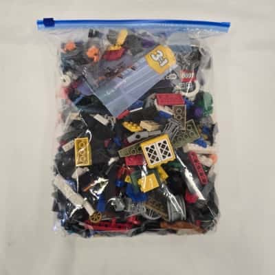 Bag 4 Random Lego 