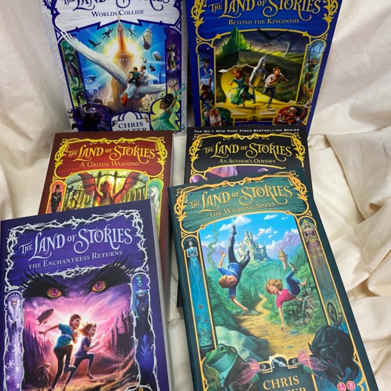 The Land of Stories Collection x6(s)